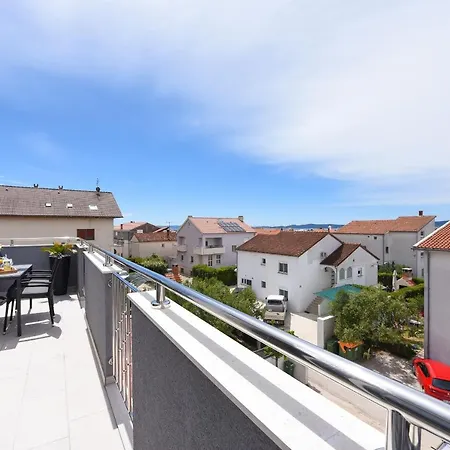 Deluxe Korina & Ramona Guest house 3*