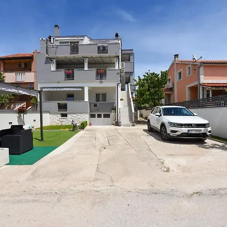 Guest house Deluxe Korina & Ramona Zadar