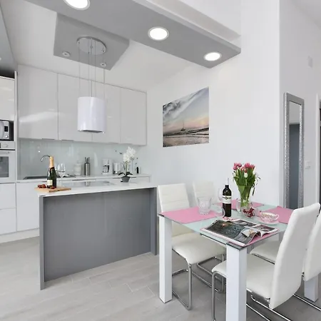 Guest house Deluxe Korina & Ramona