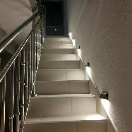 Deluxe Korina & Ramona Πανσιόν