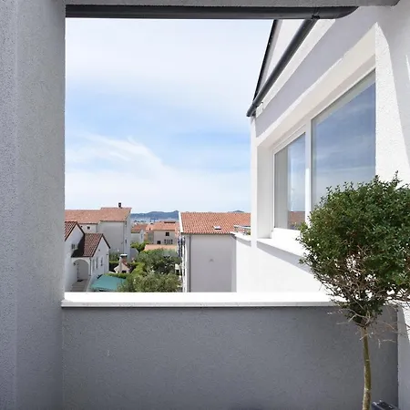 Deluxe Korina & Ramona Guest house 4*