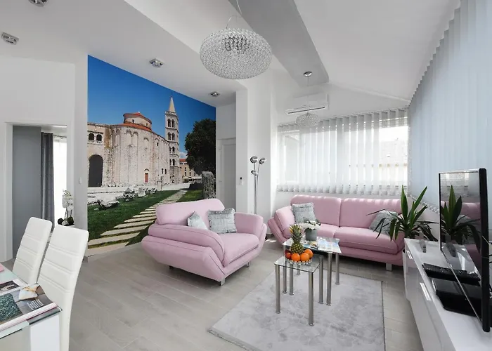 Deluxe Korina & Ramona Guest house 4*