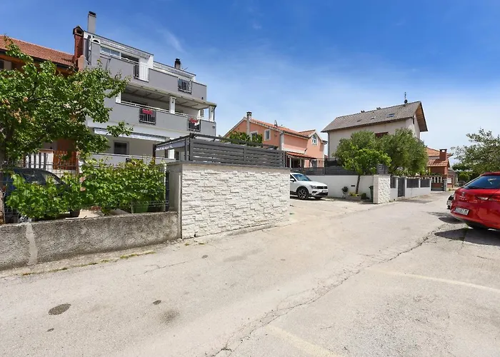 Deluxe Korina & Ramona Guest house 4*